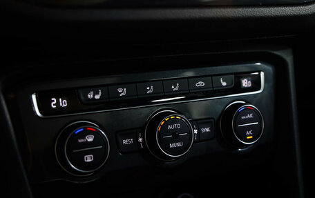Volkswagen Tiguan II, 2020 год, 2 849 000 рублей, 16 фотография