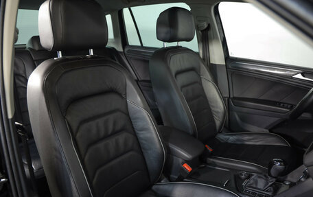 Volkswagen Tiguan II, 2020 год, 2 849 000 рублей, 22 фотография