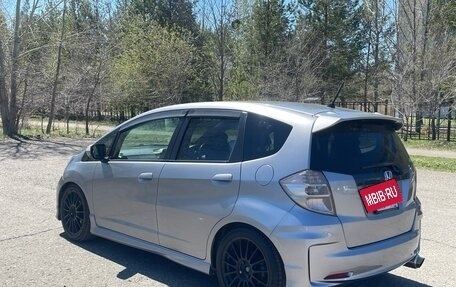 Honda Fit III, 2010 год, 850 000 рублей, 5 фотография