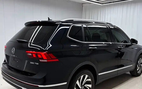 Volkswagen Tiguan II, 2023 год, 2 261 000 рублей, 6 фотография