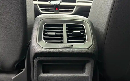 Volkswagen Tiguan II, 2023 год, 2 261 000 рублей, 16 фотография