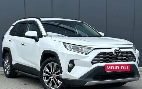 Toyota RAV4, 2020 год, 3 090 000 рублей, 4 фотография