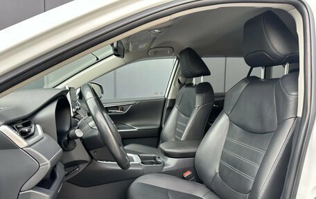 Toyota RAV4, 2020 год, 3 090 000 рублей, 29 фотография