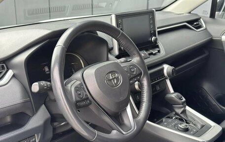 Toyota RAV4, 2020 год, 3 090 000 рублей, 30 фотография