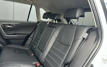 Toyota RAV4, 2020 год, 3 090 000 рублей, 34 фотография