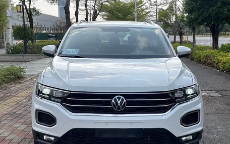 Volkswagen T-Roc I, 2022 год, 1 290 900 рублей, 2 фотография