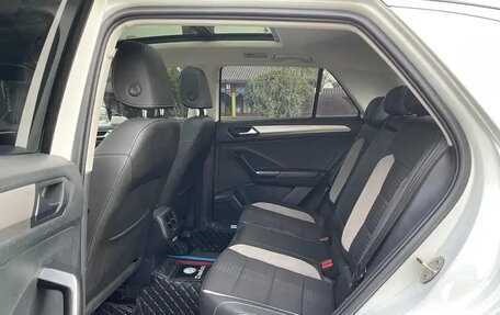 Volkswagen T-Roc I, 2022 год, 1 290 900 рублей, 8 фотография