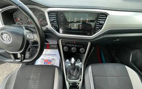 Volkswagen T-Roc I, 2022 год, 1 290 900 рублей, 9 фотография