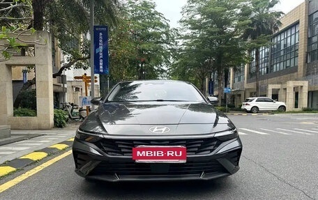 Hyundai Elantra, 2023 год, 1 350 000 рублей, 2 фотография