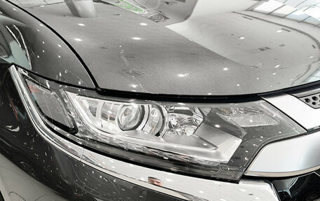 Mitsubishi Outlander III рестайлинг 3, 2021 год, 2 890 000 рублей, 17 фотография