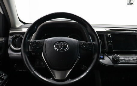 Toyota RAV4, 2018 год, 2 525 000 рублей, 10 фотография