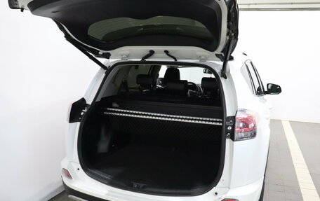 Toyota RAV4, 2018 год, 2 525 000 рублей, 15 фотография