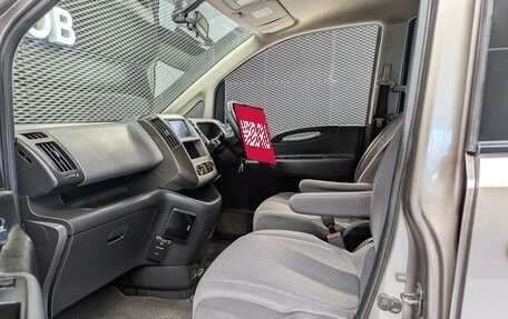 Nissan Serena III, 2007 год, 1 150 000 рублей, 24 фотография