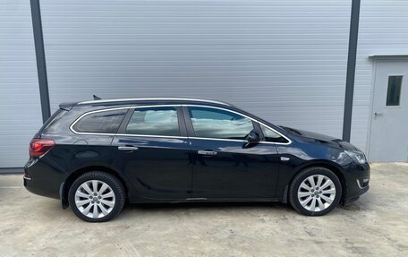 Opel Astra J, 2013 год, 730 000 рублей, 2 фотография
