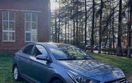 Hyundai Solaris II рестайлинг, 2017 год, 1 320 000 рублей, 3 фотография