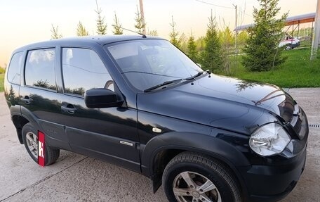 Chevrolet Niva I рестайлинг, 2017 год, 630 000 рублей, 6 фотография