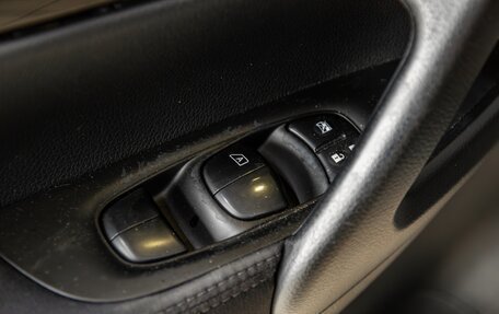 Nissan Qashqai, 2015 год, 1 390 000 рублей, 22 фотография