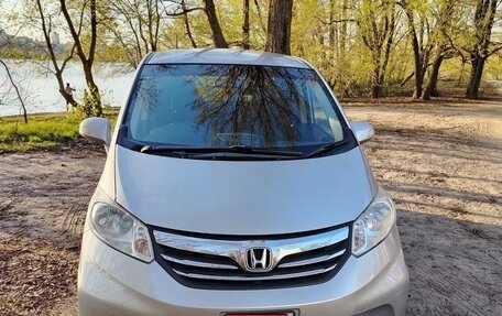 Honda Freed I, 2012 год, 1 250 000 рублей, 3 фотография
