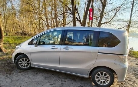 Honda Freed I, 2012 год, 1 250 000 рублей, 4 фотография
