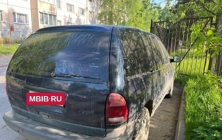 Dodge Caravan III, 2000 год, 300 000 рублей, 4 фотография