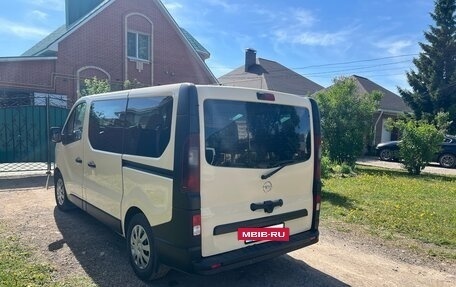 Opel Vivaro, 2019 год, 1 950 000 рублей, 4 фотография