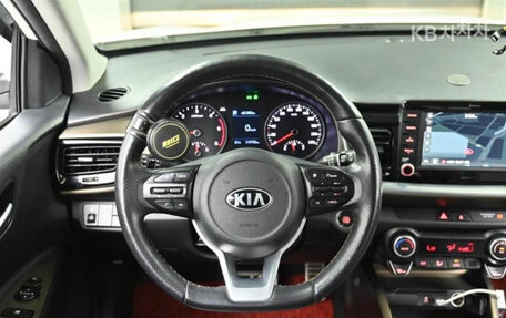 KIA Stonic, 2017 год, 1 110 000 рублей, 10 фотография