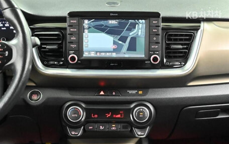 KIA Stonic, 2017 год, 1 110 000 рублей, 13 фотография