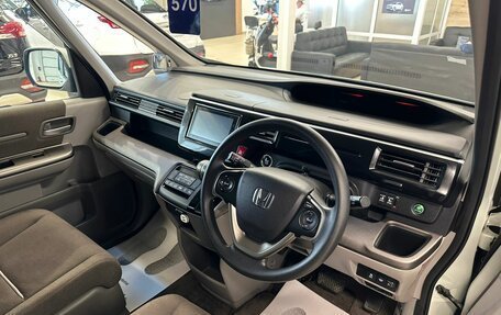 Honda Stepwgn IV, 2015 год, 1 929 000 рублей, 11 фотография