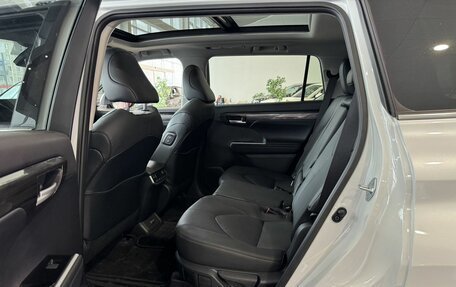 Toyota Highlander, 2026 год, 5 499 000 рублей, 24 фотография