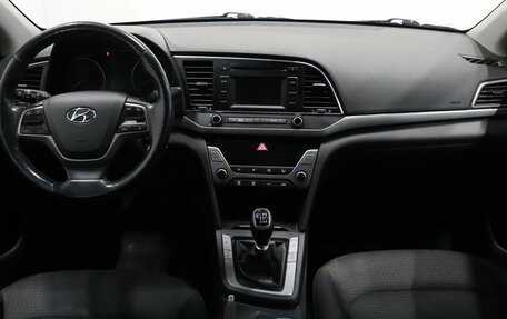 Hyundai Elantra VI рестайлинг, 2017 год, 1 282 000 рублей, 6 фотография