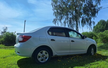 Renault Logan II, 2017 год, 500 000 рублей, 2 фотография