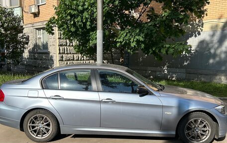 BMW 3 серия, 2011 год, 952 000 рублей, 3 фотография
