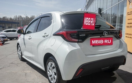 Toyota Yaris, 2021 год, 1 223 000 рублей, 5 фотография
