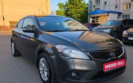 KIA cee'd I рестайлинг, 2011 год, 800 000 рублей, 8 фотография