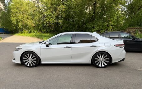 Toyota Camry, 2021 год, 2 950 000 рублей, 4 фотография