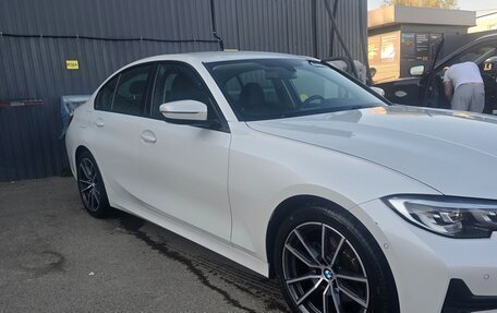 BMW 3 серия, 2020 год, 3 300 000 рублей, 3 фотография