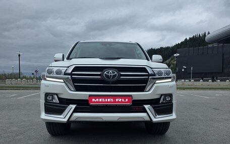 Toyota Land Cruiser 200, 2019 год, 8 200 000 рублей, 1 фотография
