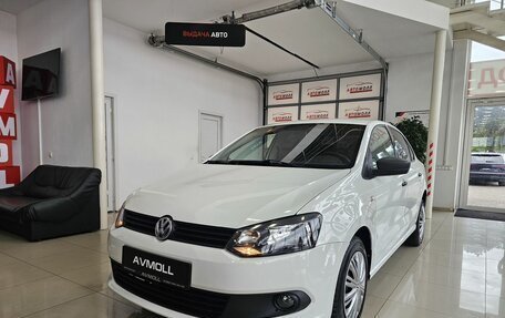 Volkswagen Polo VI (EU Market), 2011 год, 729 000 рублей, 2 фотография