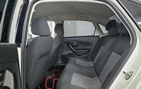 Volkswagen Polo VI (EU Market), 2011 год, 729 000 рублей, 13 фотография