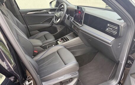 Volkswagen Tiguan, 2024 год, 2 750 000 рублей, 9 фотография