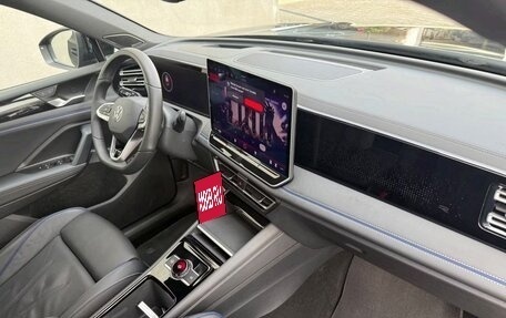 Volkswagen Tiguan, 2024 год, 2 750 000 рублей, 10 фотография