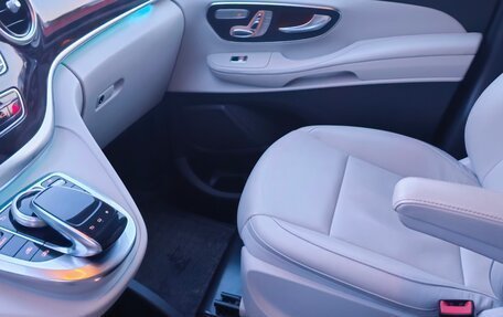 Mercedes-Benz V-Класс, 2015 год, 3 800 000 рублей, 9 фотография