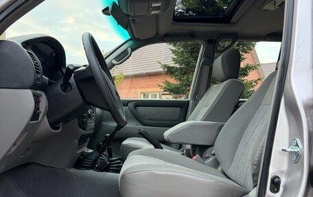 Toyota Land Cruiser 100 рестайлинг 2, 2004 год, 21 000 000 рублей, 9 фотография