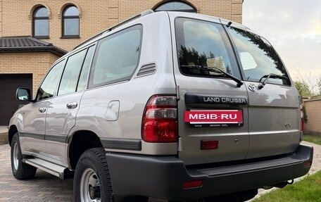 Toyota Land Cruiser 100 рестайлинг 2, 2004 год, 21 000 000 рублей, 7 фотография