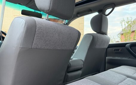 Toyota Land Cruiser 100 рестайлинг 2, 2004 год, 21 000 000 рублей, 21 фотография