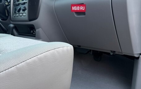 Toyota Land Cruiser 100 рестайлинг 2, 2004 год, 21 000 000 рублей, 33 фотография