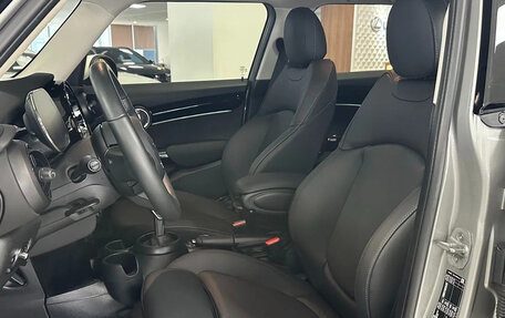 MINI Hatch, 2023 год, 1 860 000 рублей, 9 фотография