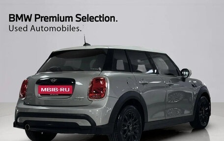 MINI Hatch, 2023 год, 1 860 000 рублей, 2 фотография