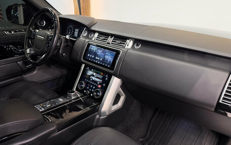 Land Rover Range Rover IV рестайлинг, 2018 год, 7 100 000 рублей, 11 фотография