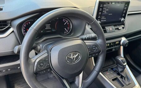 Toyota RAV4, 2020 год, 3 200 000 рублей, 11 фотография